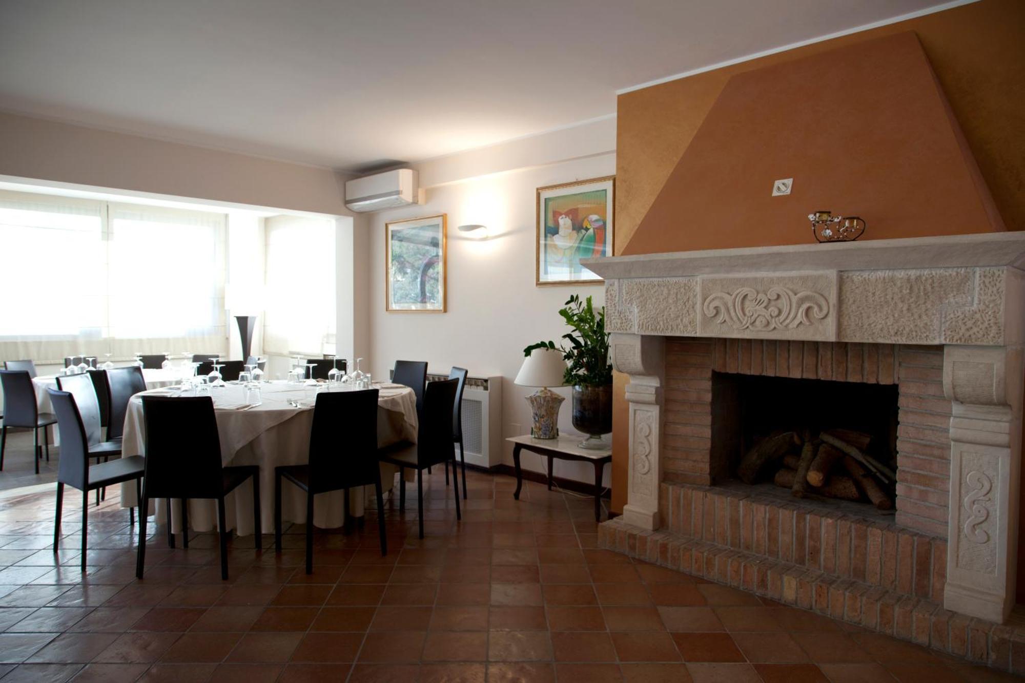 Queen Hotel San Giovanni Teatino Kültér fotó