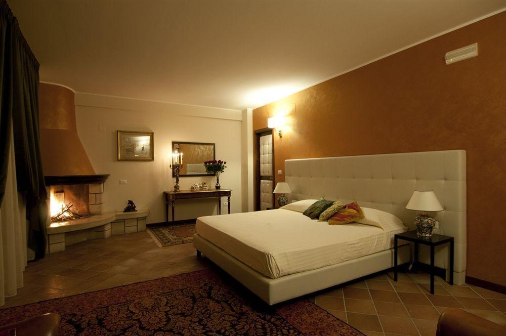 Queen Hotel San Giovanni Teatino Kültér fotó